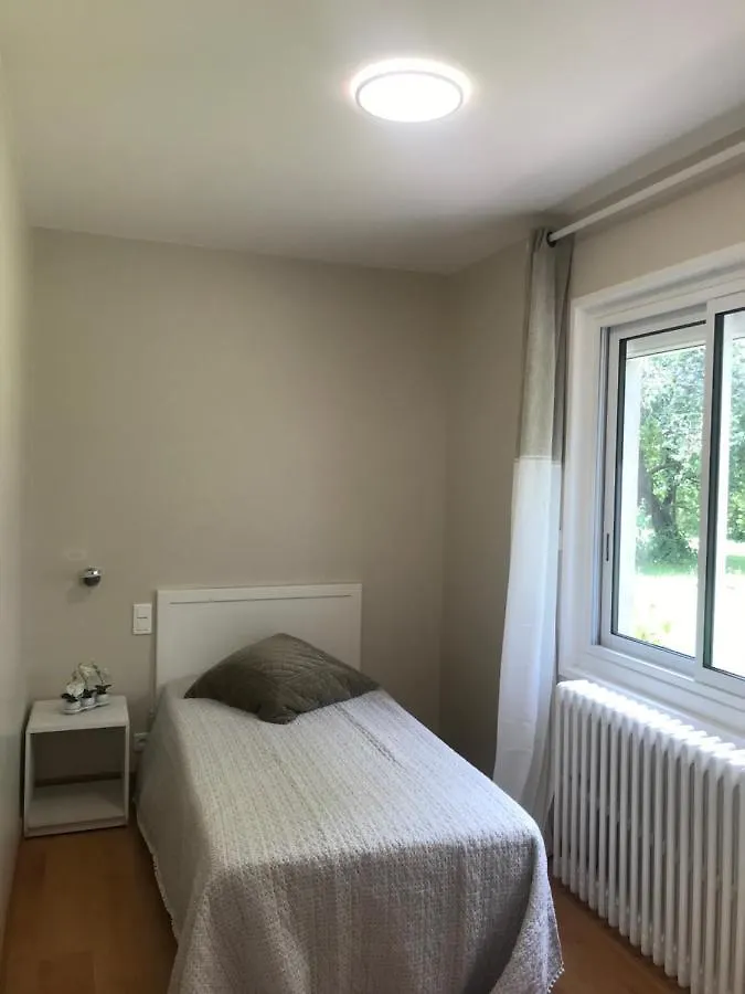 Le Clos Fleuri - Maison Vigier Maringues Bed & Breakfast